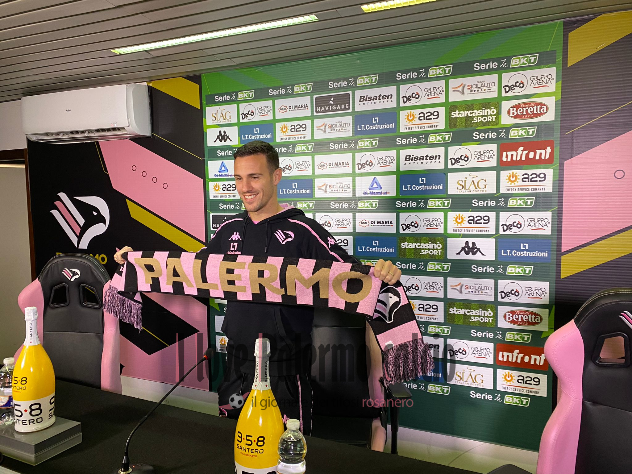 0e67a96f-a20d-4615-bc06-cb1f04c084fa