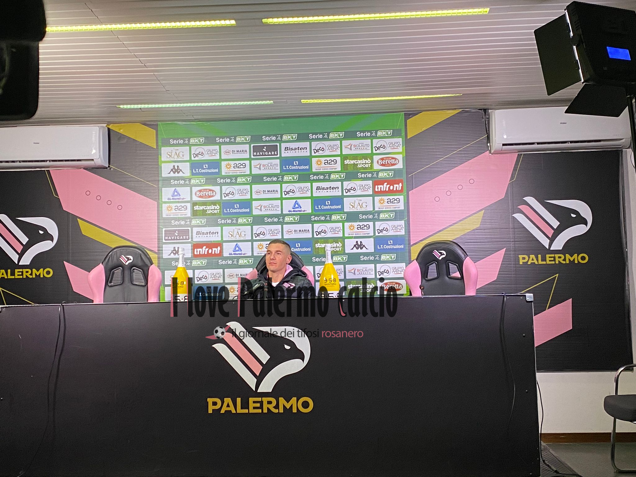 2493763a-9b81-497f-8664-8d762524128e