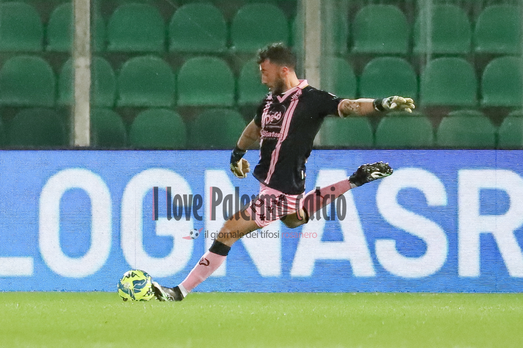 Serie B Palermo Bari 1-0 (77) pigliacelli