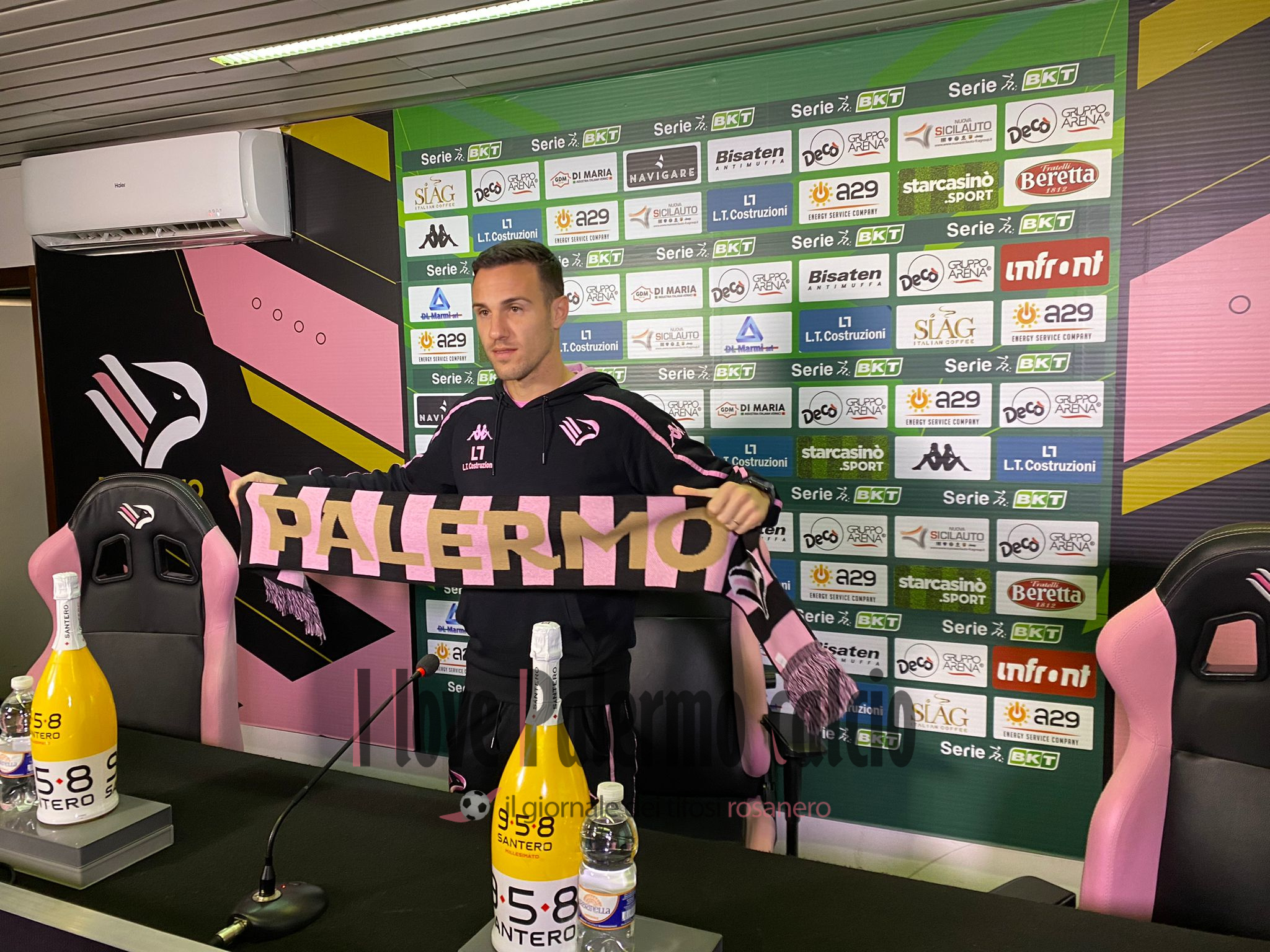 ff3326b4-35df-4c12-a900-fdb1248f5f4d