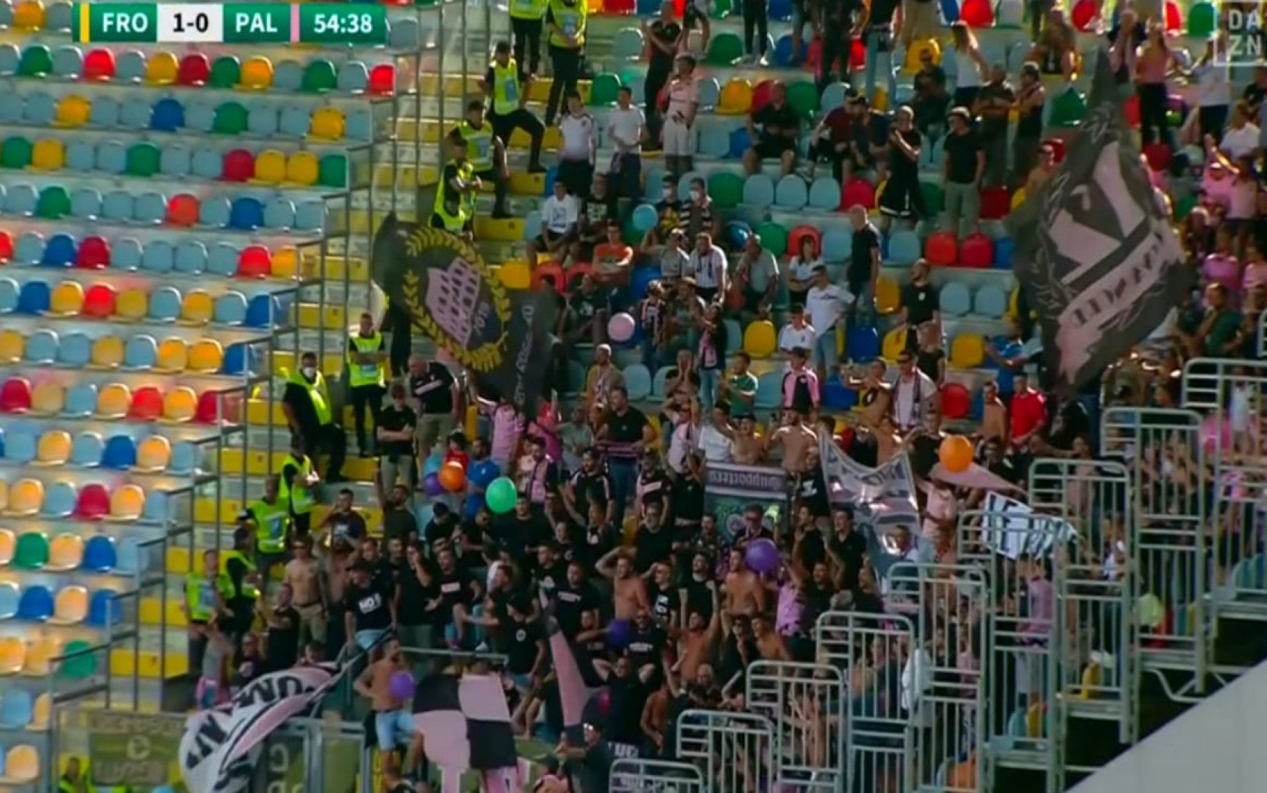 frosinone-palermo-palloncini-screen-2-1