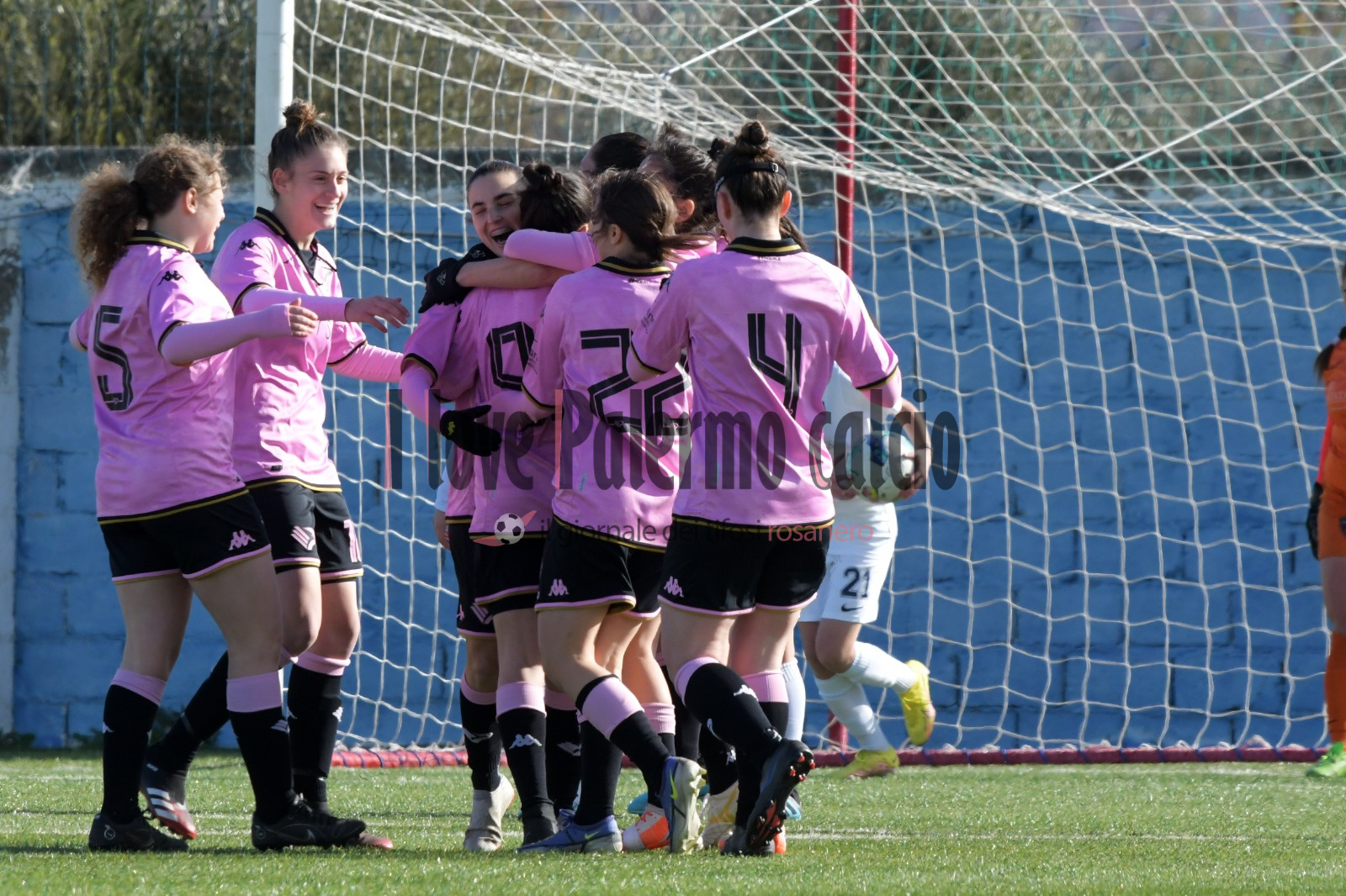 b0cb2f72-3a2f-4027-b945-f4dc7cdffd04 (1)