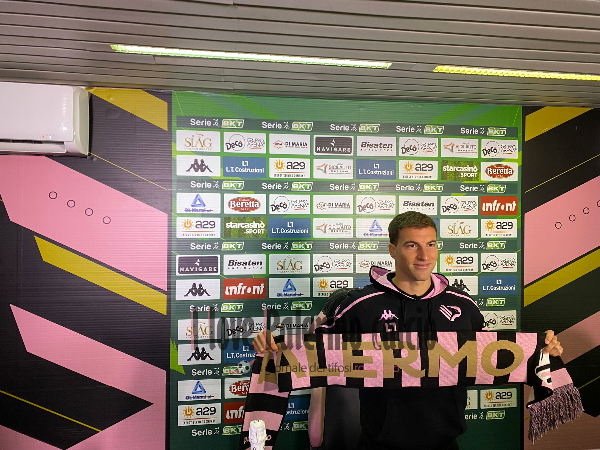 e97f08d4-b1fc-4cc9-b206-c0740f0a8cbd