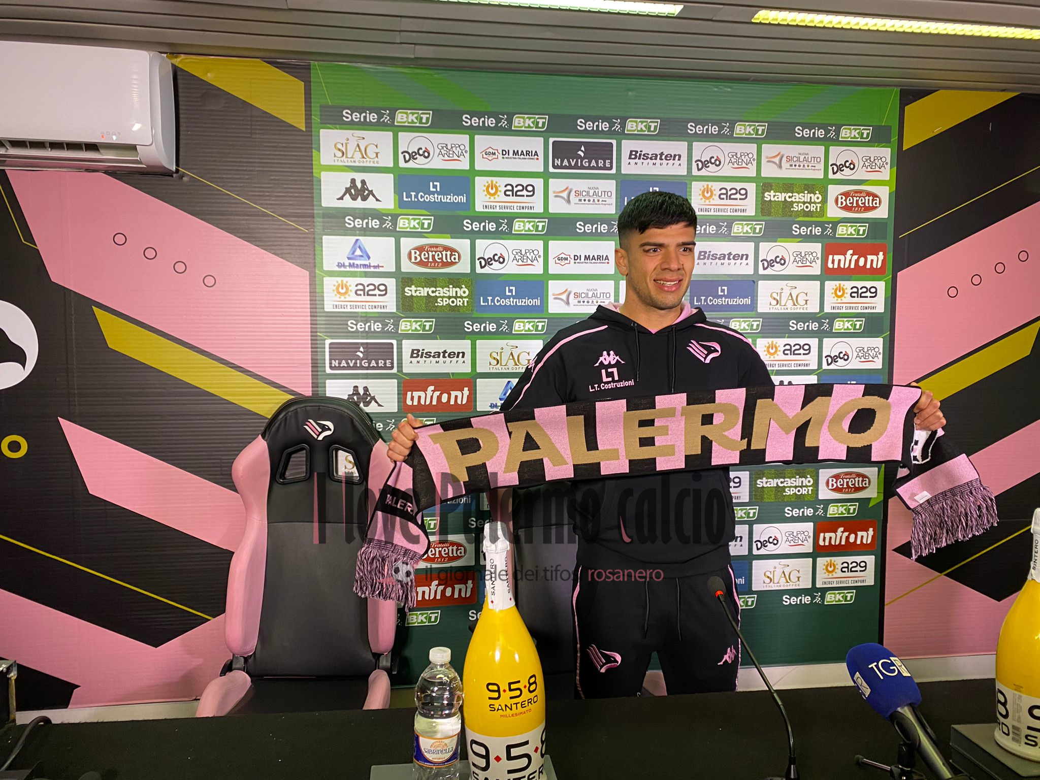 ea92d1e1-0367-4f18-abf6-59ef4ea25dc6