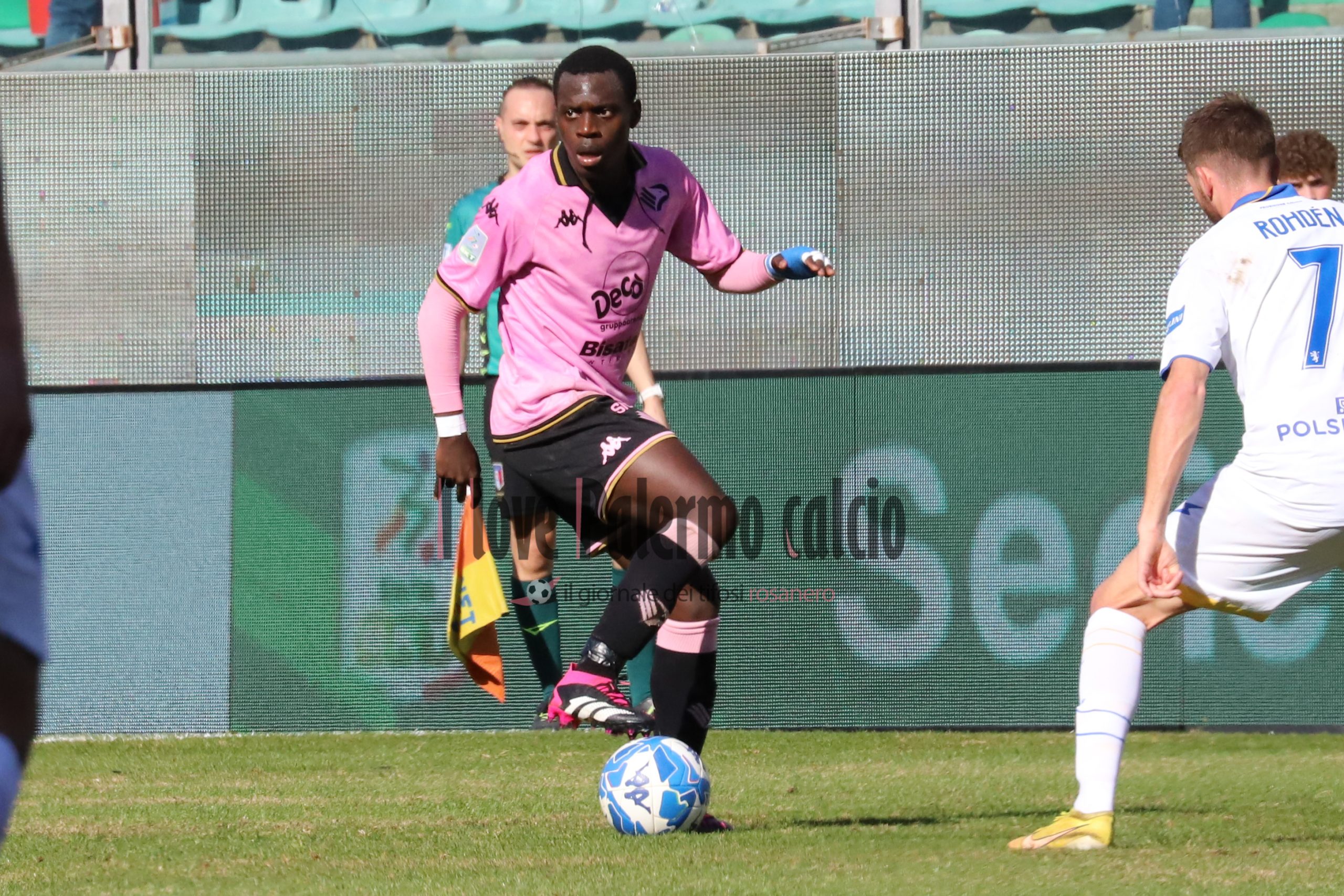 palermo frosinone 1-1 serie b (71) gomes