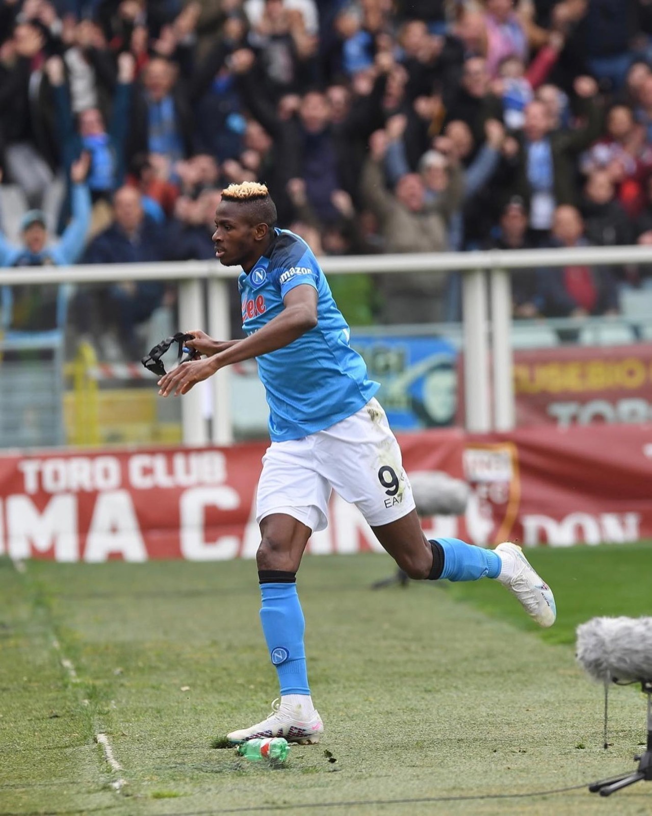 cdada809-8af2-4083-af8e-71f22be90361