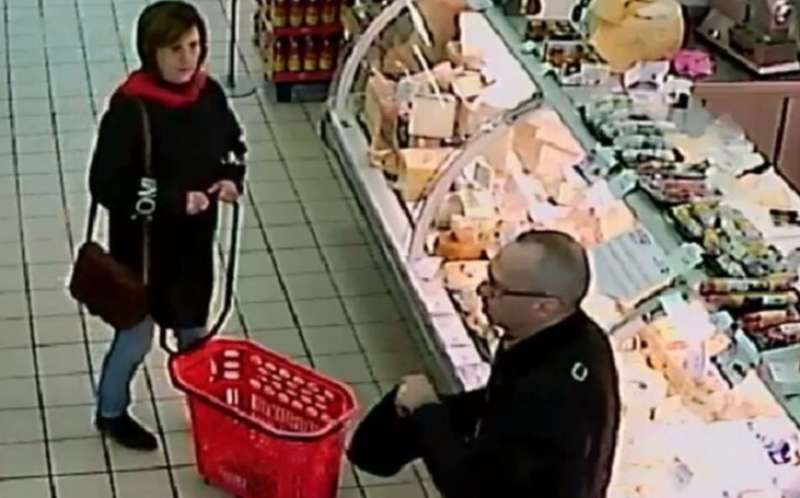 laura-bonafede-e-matteo-messina-denaro-al-supermercato-a-campobello-di-mazara-1806881