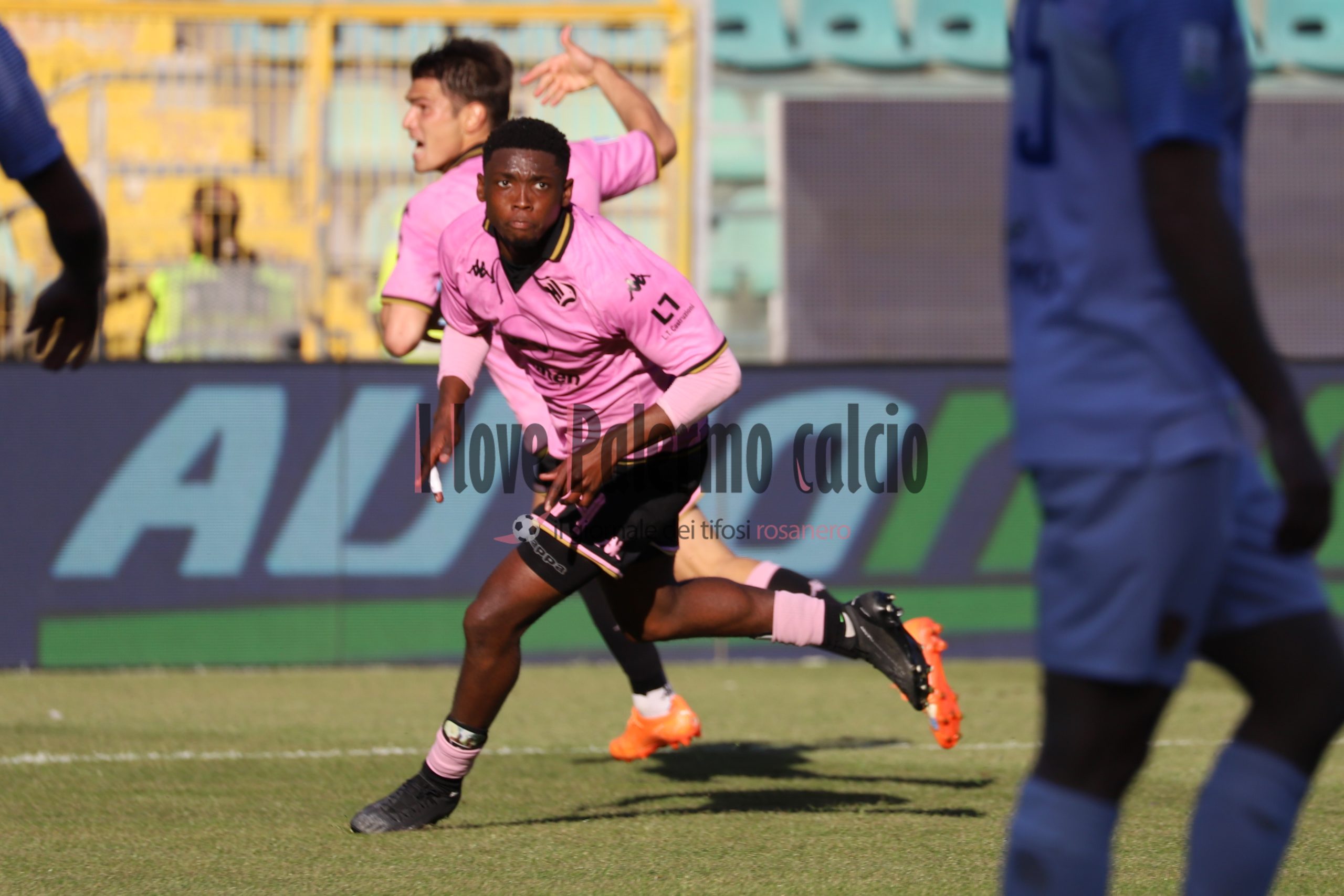 Palermo-Benevento Serie B 1-1 (52) gol  broh annullato