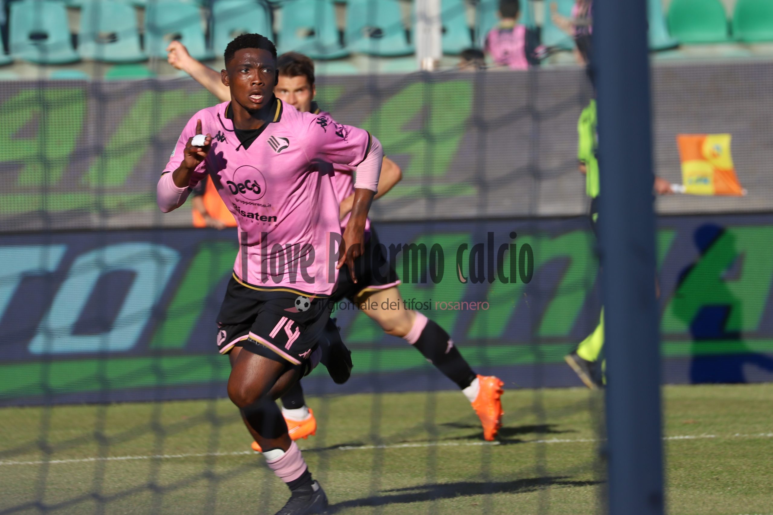 Palermo-Benevento Serie B 1-1 (54) gol broh annullato