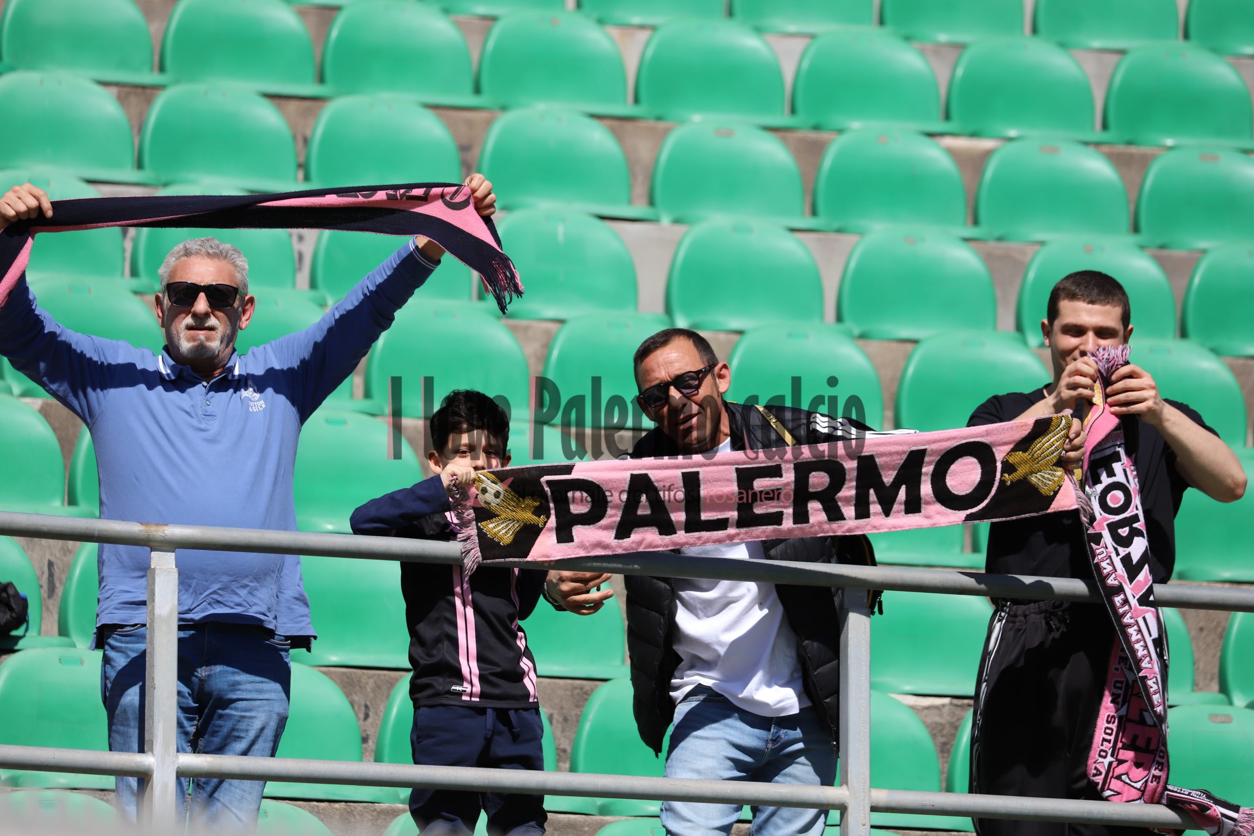 Palermo-Benevento Serie B 1-1 (85) tifosi