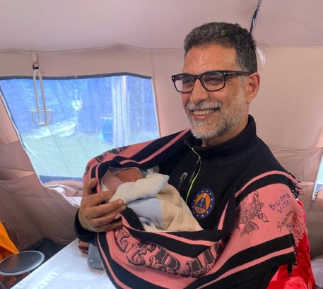 6da52b4929e8995bf00f076f2b704b05