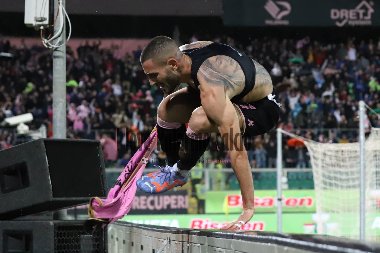 9a5efdcf-ef02-4d53-a1bc-e0e33a30a3e1