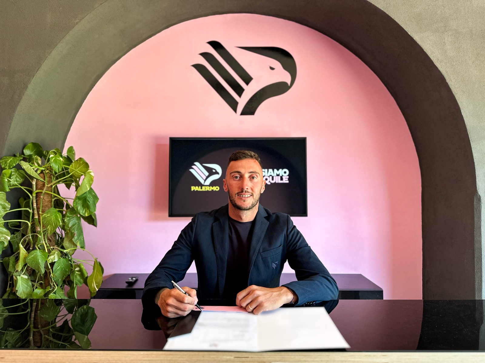 678ccd7d-a308-43bd-be5c-75b2e49766fe