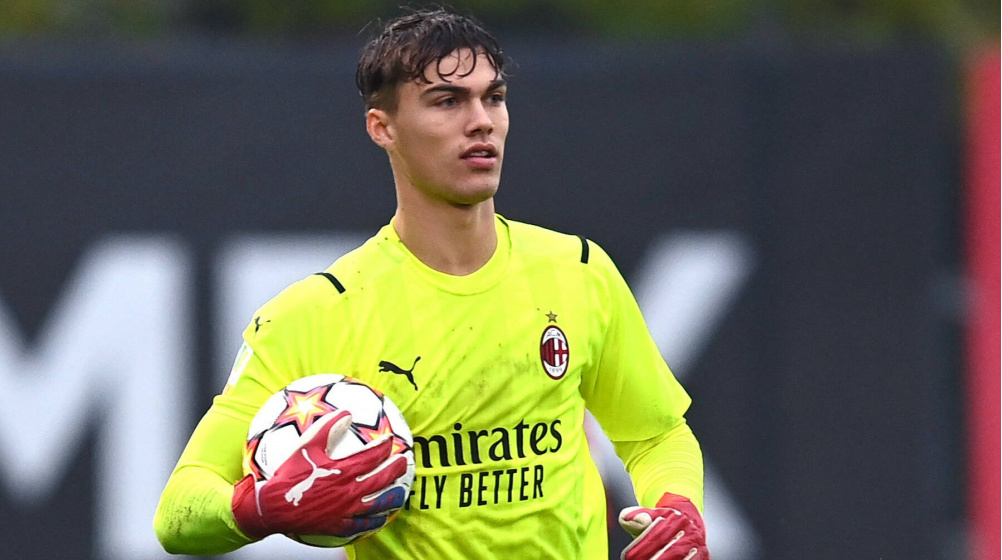 sebastiano-desplanches-milan-primavera-2022-1655461080-87070
