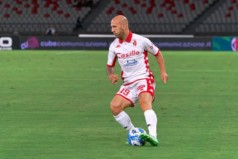 vgd38o10vu98bmo0evcv1c5ckf_2022-08-19_2212100_ssc-bari-vs-palermo-fc-26448-768x512
