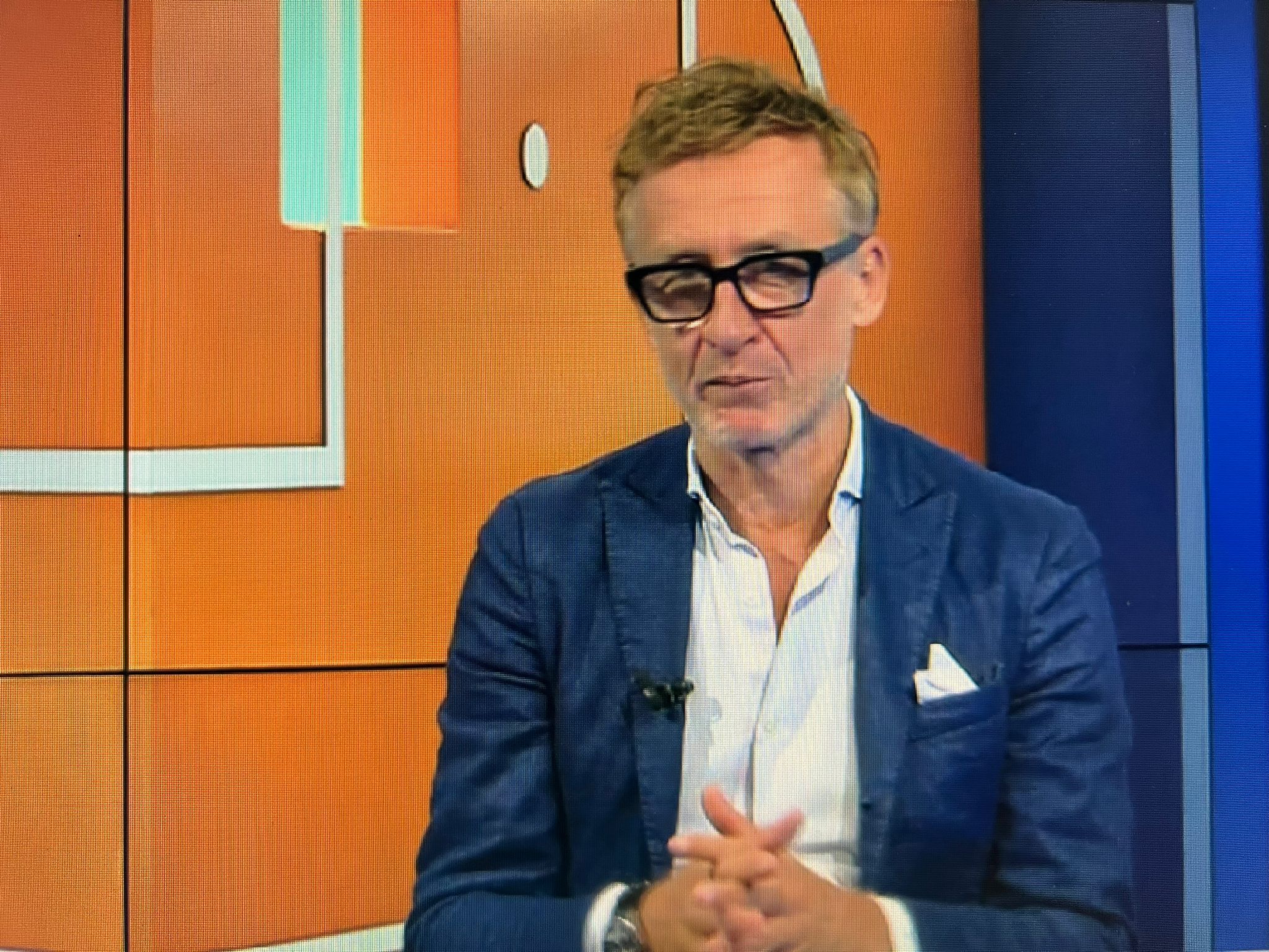 21ec90d8-1825-4c82-a67b-7801d1373396