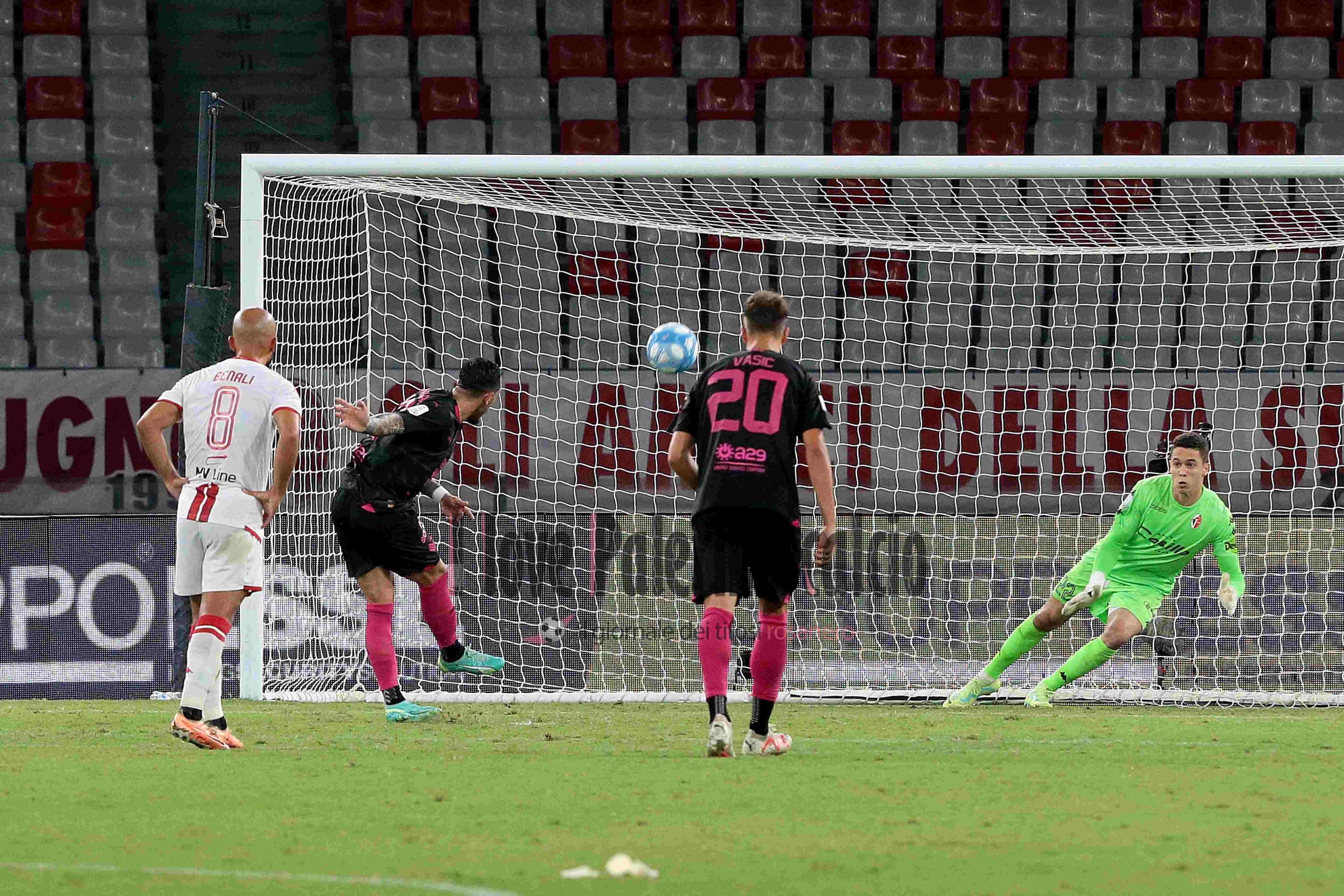 bari palermo di mariano rigore