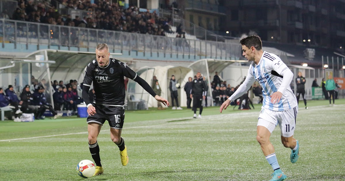 E3309A36-9FE2-4F0B-B559-A99EB1BBEABF