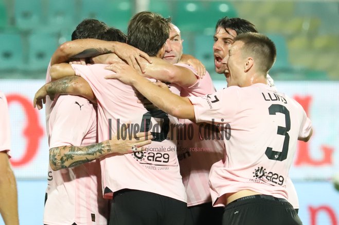PALERMO MELITA 5-1 (167) esultanza squadra segre lund