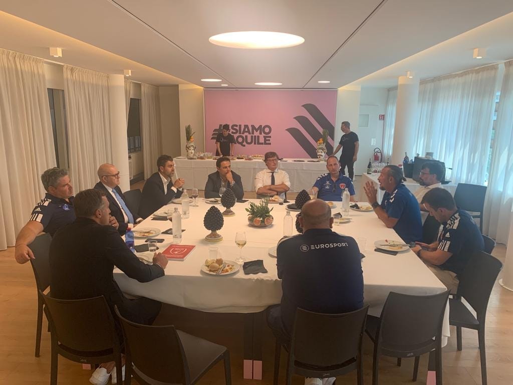 ca730c64-6d32-4f9f-94a1-68adc530ce27