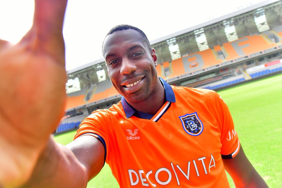 okaka-foto-twitter-istanbul-basaksehir