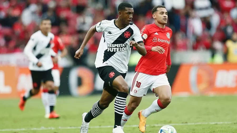 rayan-do-vasco-em-acao-contra-o-internacional-em-jogo-pelo-brasileiro-1687041546358_v2_900x506.jpg