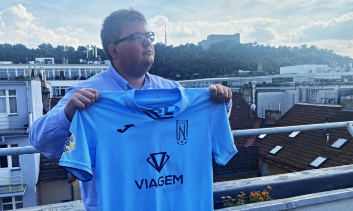 Jmg9NDIwJmhhc2g9MmRmZThkODZiOGUxNjg5ZjdkZWI0MzNlMTA3MzBhZWE=.thumb