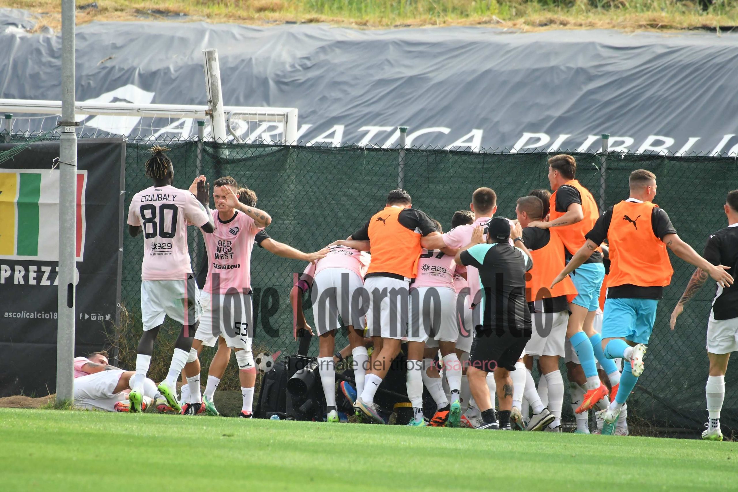 ascoli palermo 0-1 (32) squadra esulta