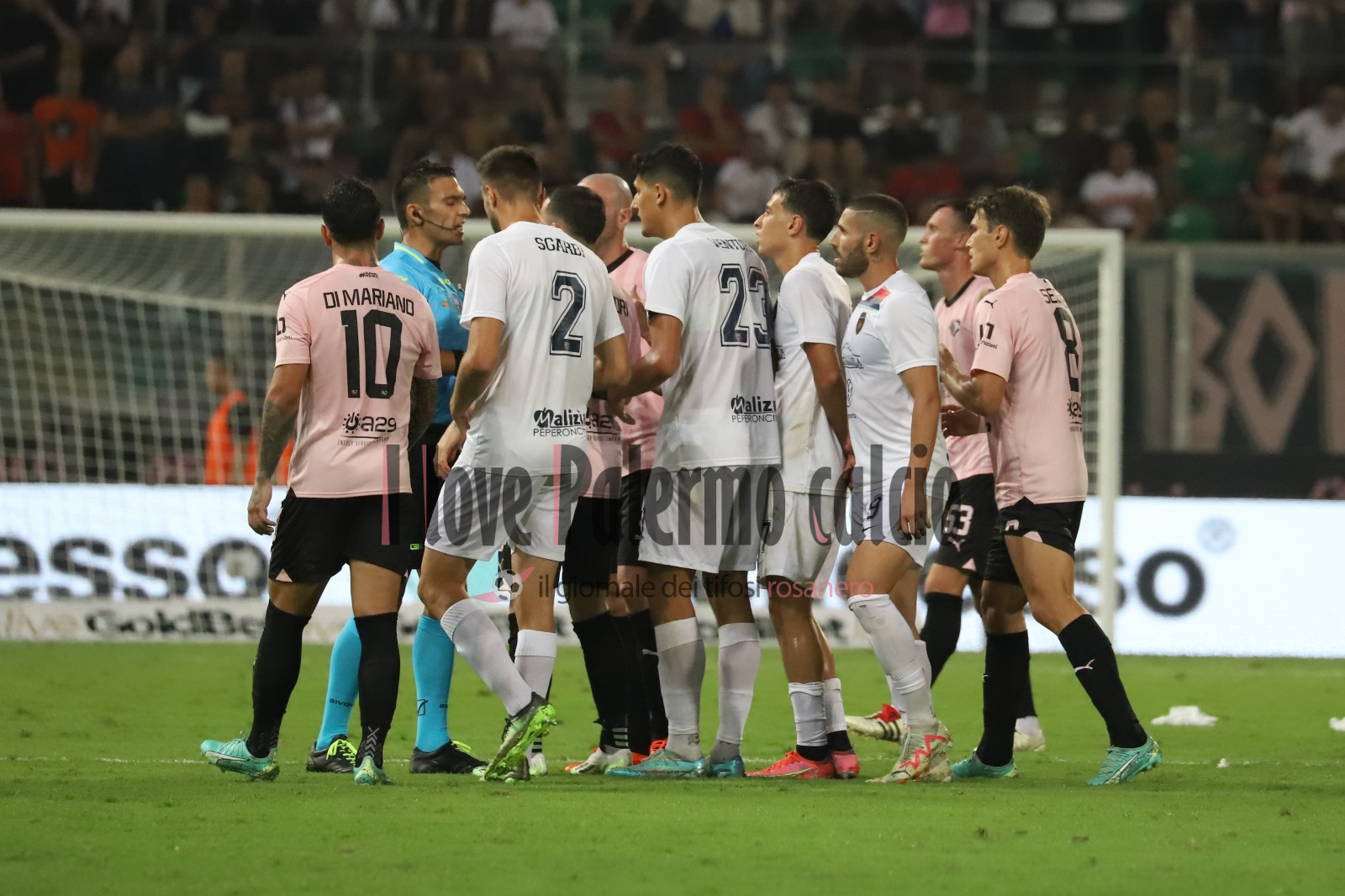 palermo cosenza secondo tempo 0-0 (1) rissa squadre