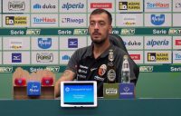 Italia, scoppia il caso. Protesta degli ex calciatori per il fondo fine carriera: «Dove sono i nostri soldi?»