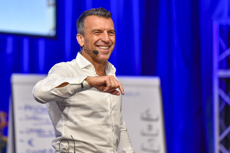 2aae1669cd189ec70c2188b2a63f3d83