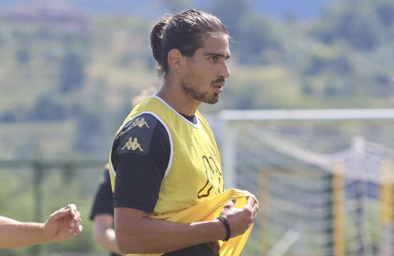 Nikolaou-allenamento-11