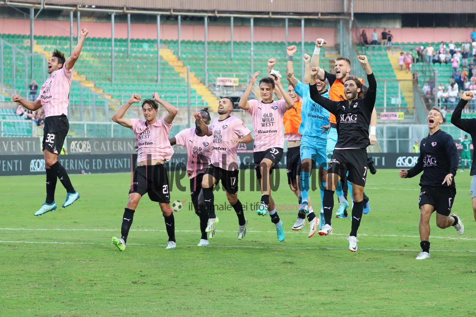 Serie B Palermo-Sudtirol 2-1 (133) squadra esultanza mancuso ceccaroni