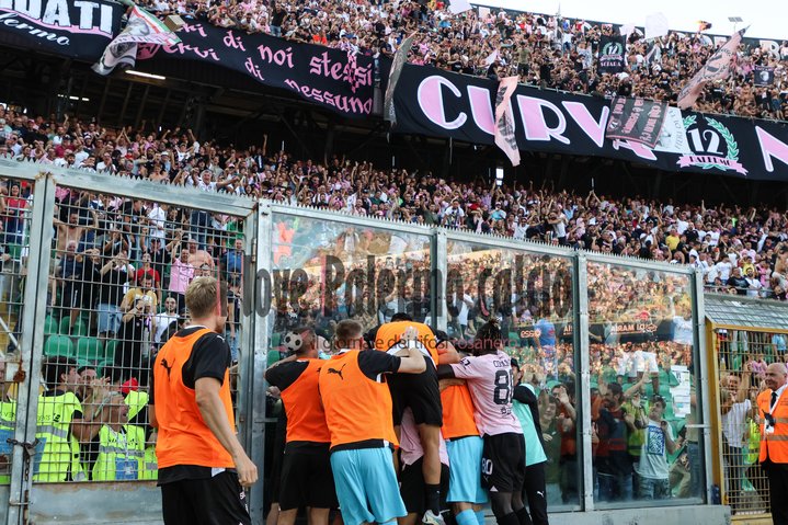 Serie B Palermo-Sudtirol 2-1 (31) esultanza gol tifosi curva nord