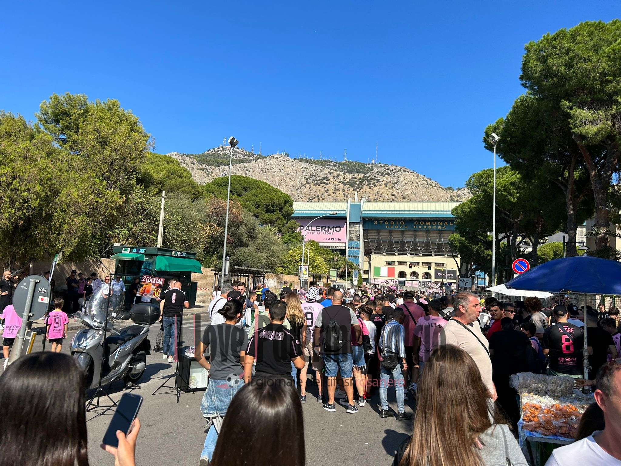 palermo sud tirol renzo barbera riscaldamento squadra renzo barbera (6)