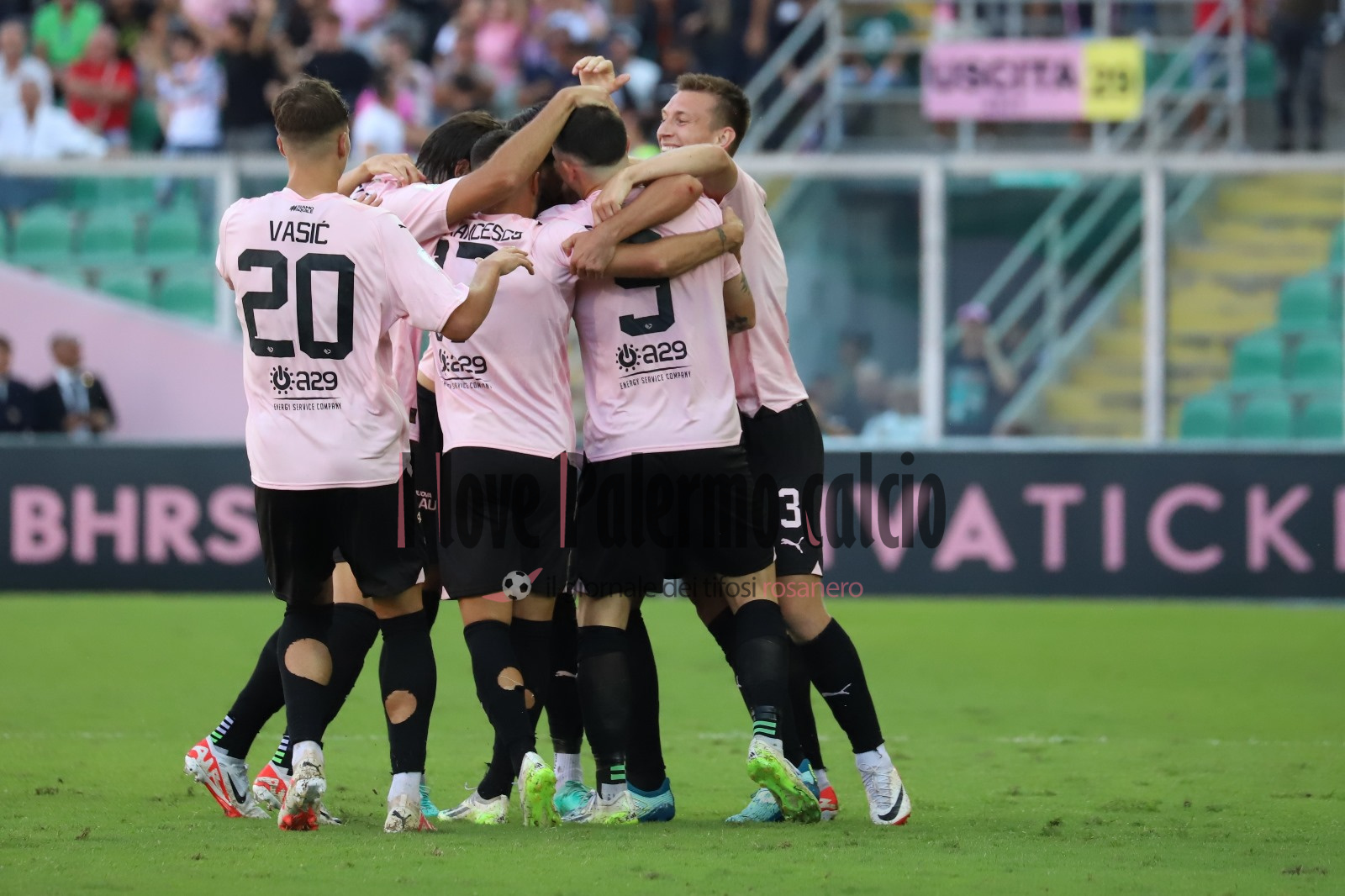 palermo sudtirol 1-1 ceccaroni gol esultanza (4)