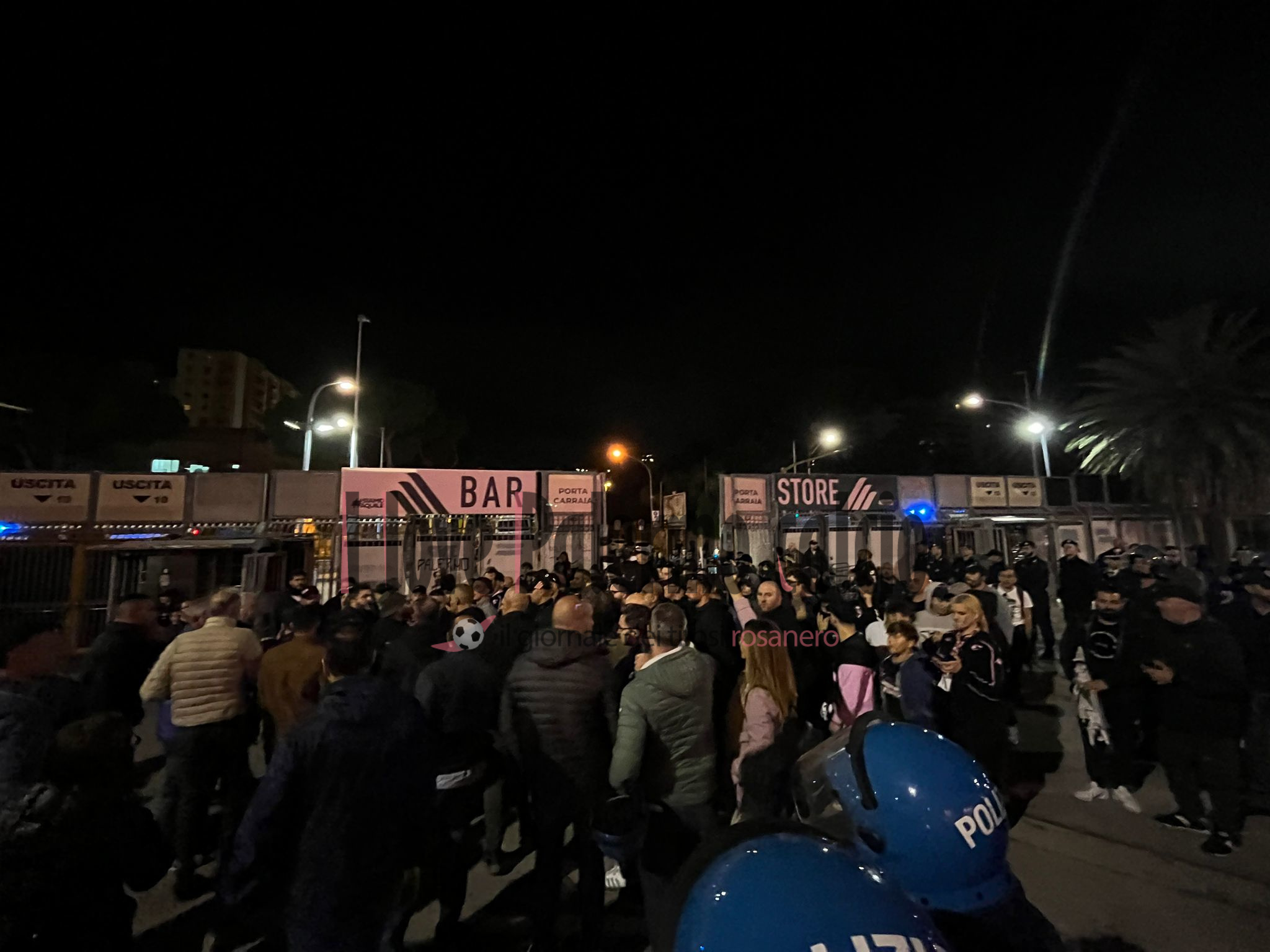 tifosi piazzale tribuna renzo barbera