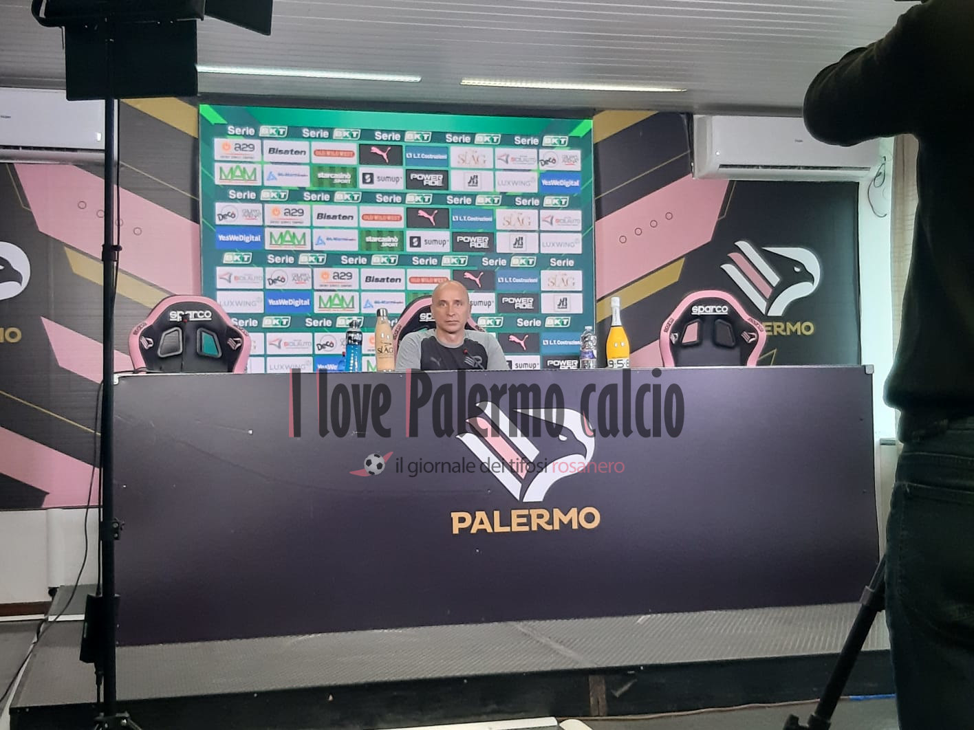 004eb5ef-a43c-4cf6-ba34-582d93e1937f (1)