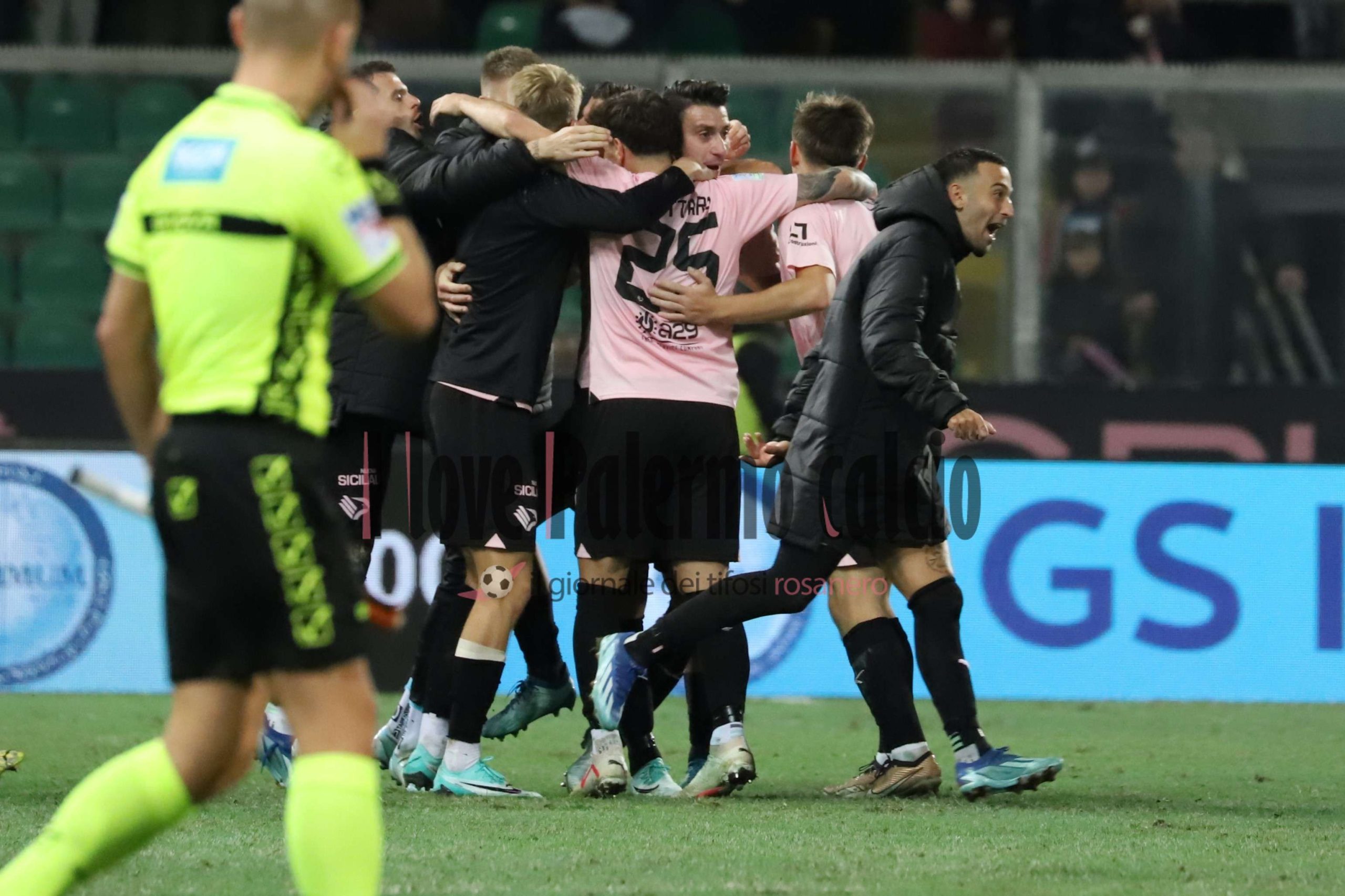 Palermo-Cremonese 3-2 (51) squadra insigne