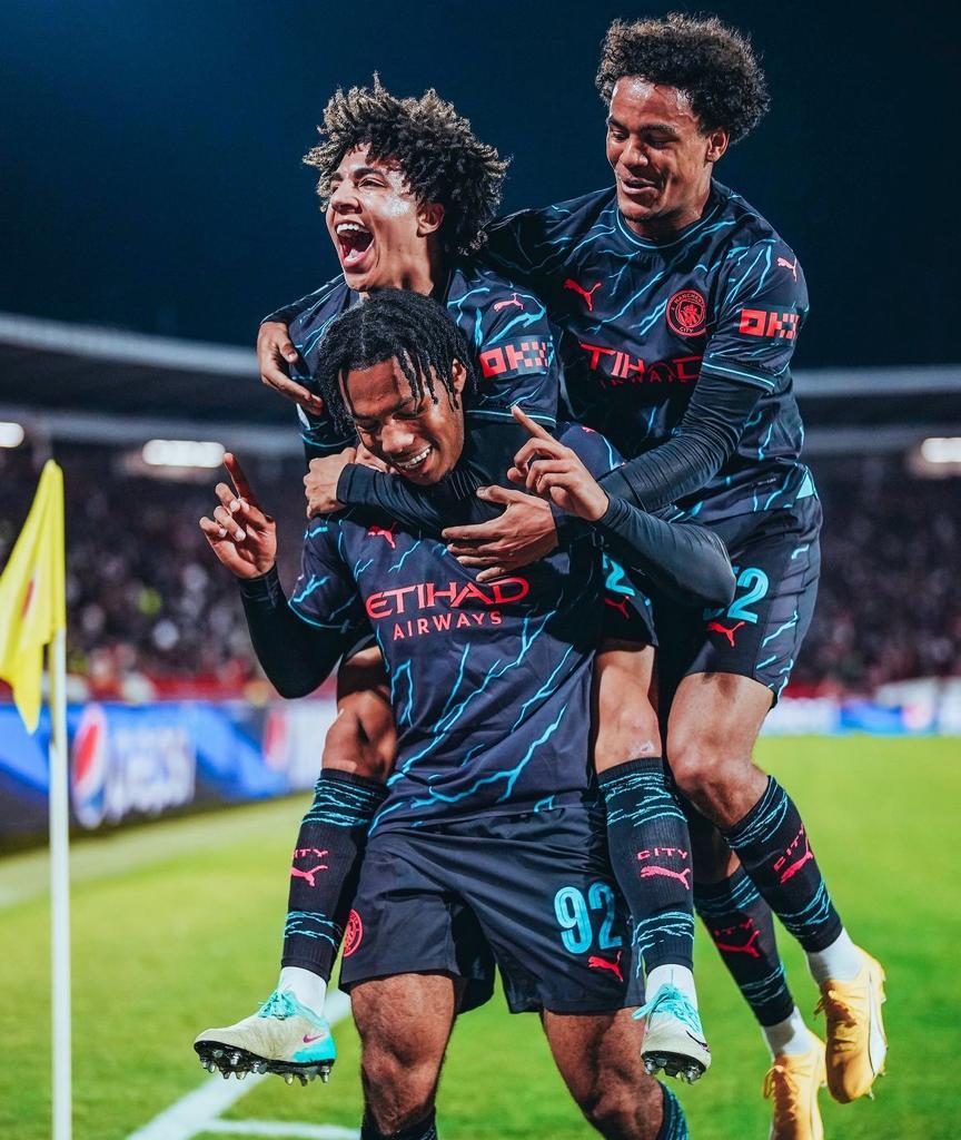 WhatsApp Image 2023-12-13 at 19.45.59