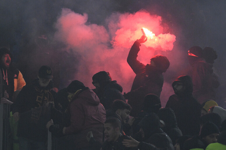 271126410a809202d39d044e58a5a7fa