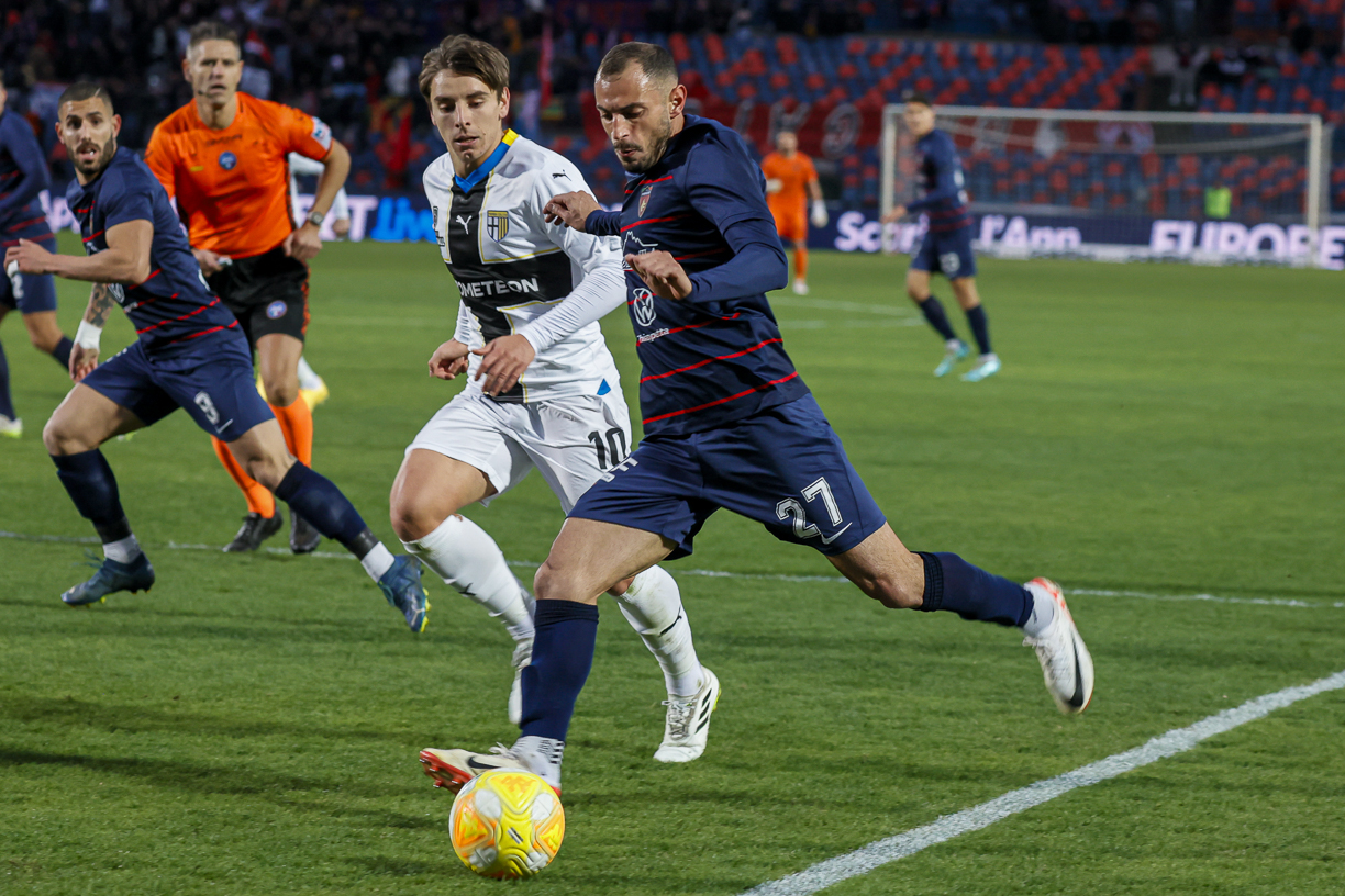 36C77C67-8745-4FF9-B1DC-F5AD026F804D