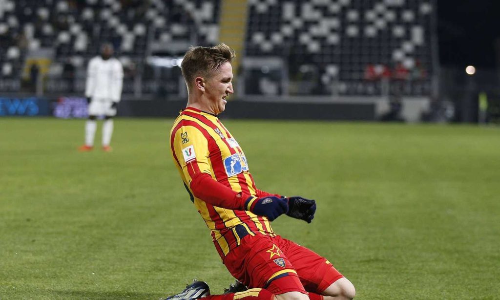 Listkowski.spezia.lecce.2021.2022.1400x840