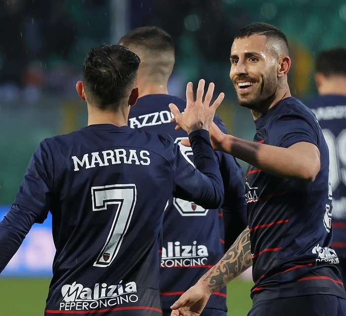 a3436c79-f185-4229-b2d7-407cf01447d6 (1)