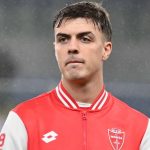 Milano, inchiesta escort: spuntano tutti i nomi nelle intercettazioni. Da Stankovic a Maldini