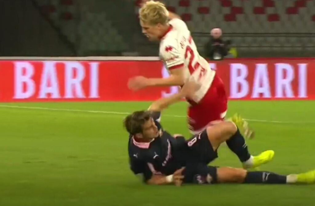 13545171-0e3c-4d84-b4b3-b4784666f6d7