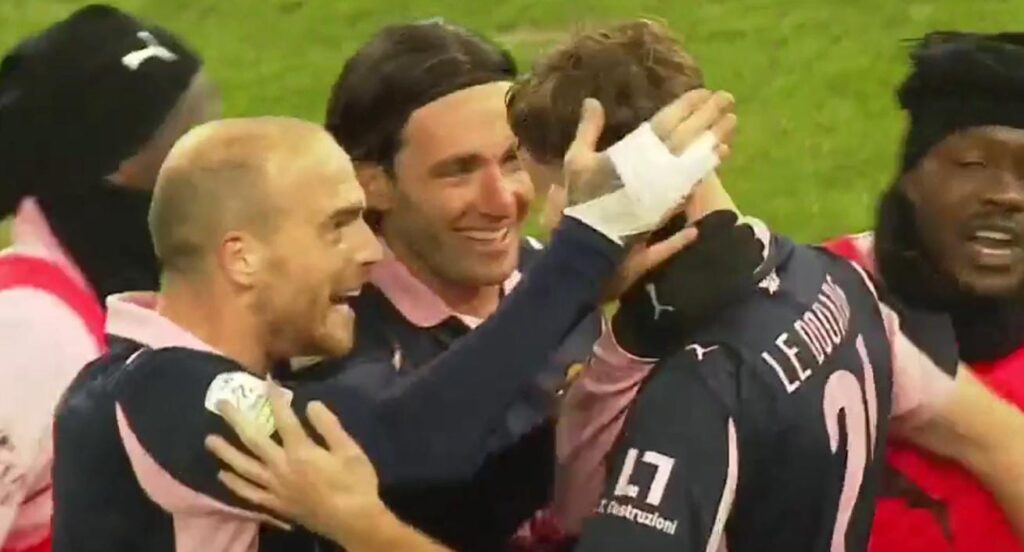 411959a3-24ce-44d3-a5a2-b4e3b4f24b32