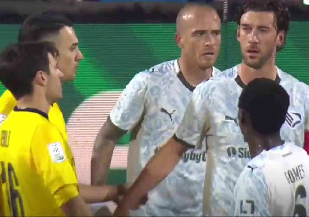 7b3bd524-c6fa-42a0-b093-50d317a4d31e