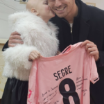 Alessia, il tifo che unisce oltre i colori: Venezia e Palermo insieme