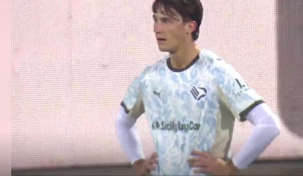 c0ffba18-5313-47c8-80f0-96db46eda4f5